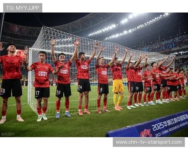 中甲弃将逆袭成亚冠英雄，草根传奇激励人心