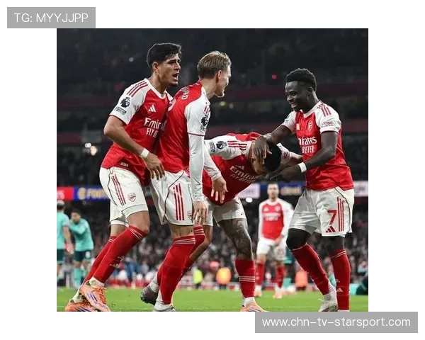 英超冠军争夺阿森纳无对手，争四大战异常惨烈，英超联赛阿森纳