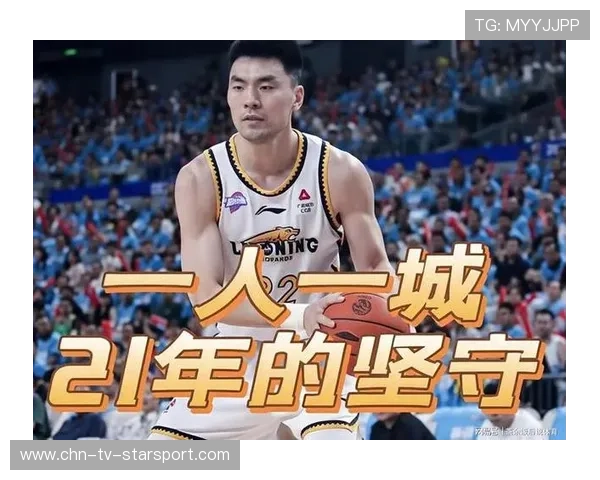 篮球内线抢到关键篮板后直接带球全场飞奔暴扣：我也想当一次后卫