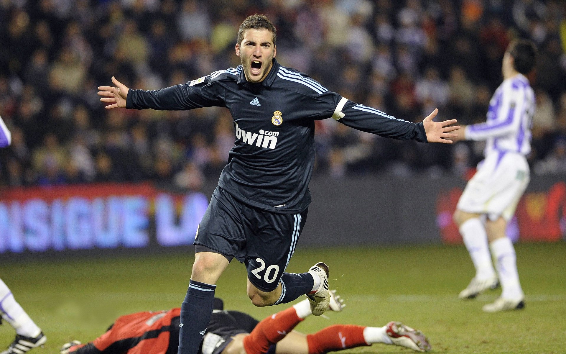 独行侠队战绩逐渐上升,季后赛在望,独行侠队是以前哪个队